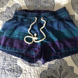 Rozy linen shorts with tie waist